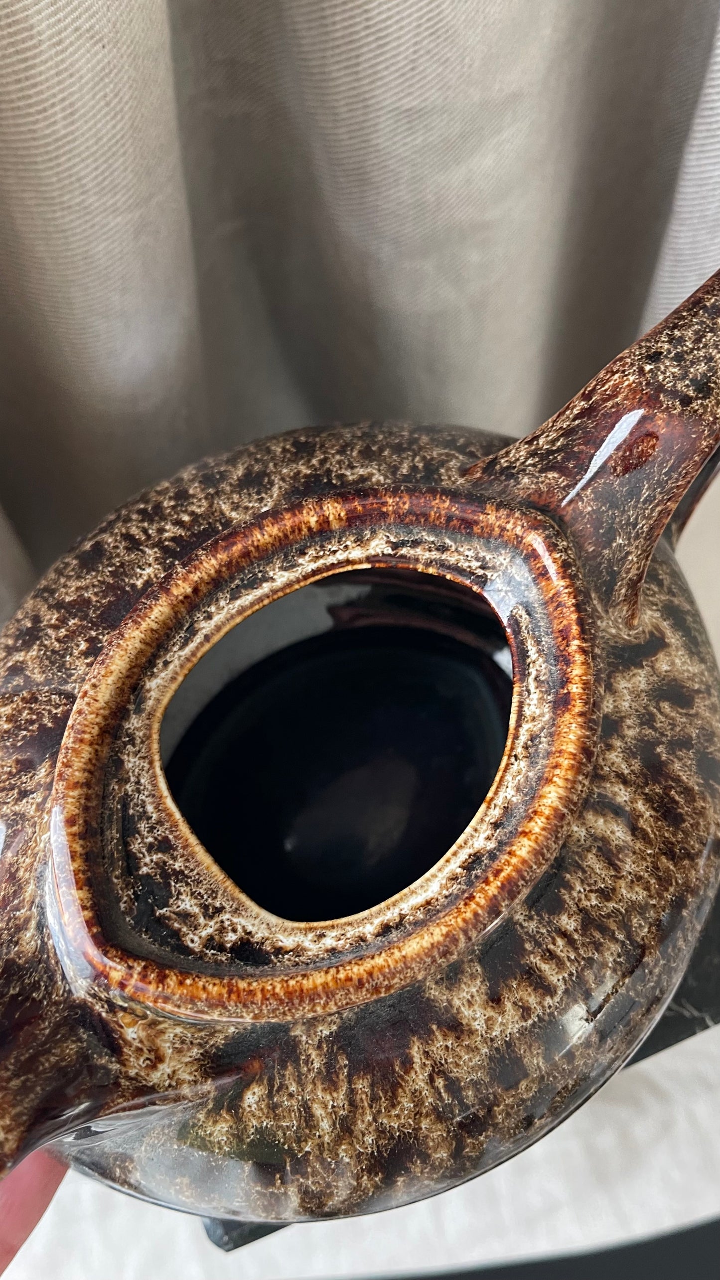 Tortoiseshell brown tea pot